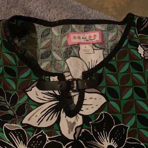 Koi Scrub top size large